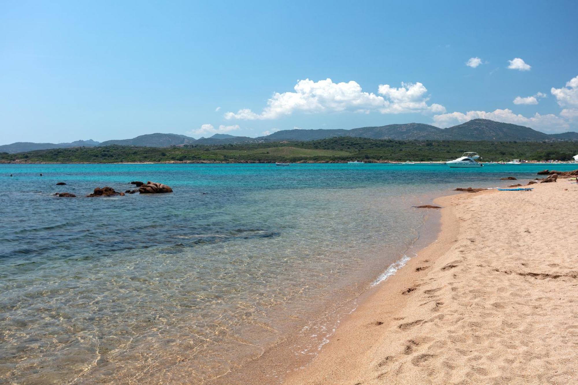 Baia Dorata Beach Apartment Porto Istana Exteriér fotografie