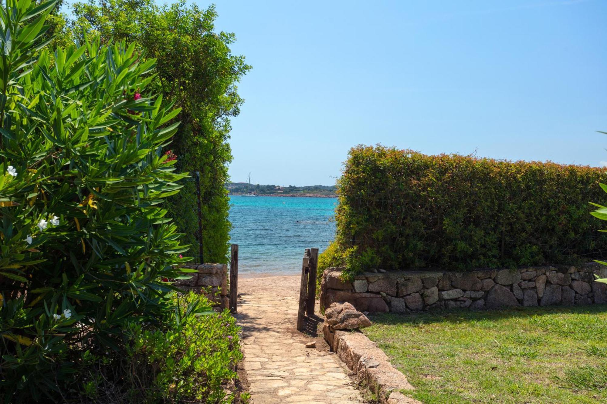 Baia Dorata Beach Apartment Porto Istana Exteriér fotografie